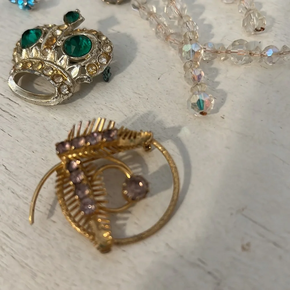 Mixed lot vintage crystal rhinestone earrings necklaces brooch